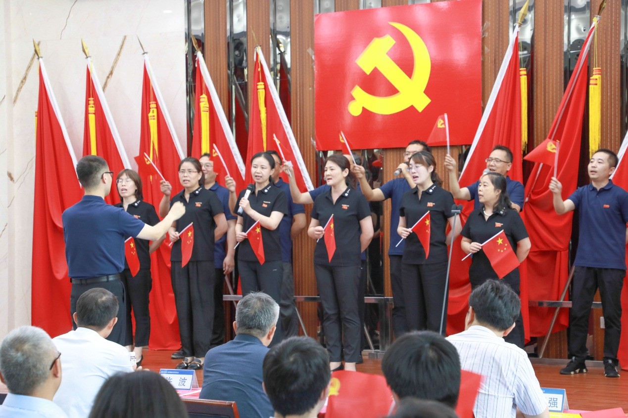 西安院举行 “传唱红色经典、传承红色记忆——献礼建党100周年”红歌赛(图6)