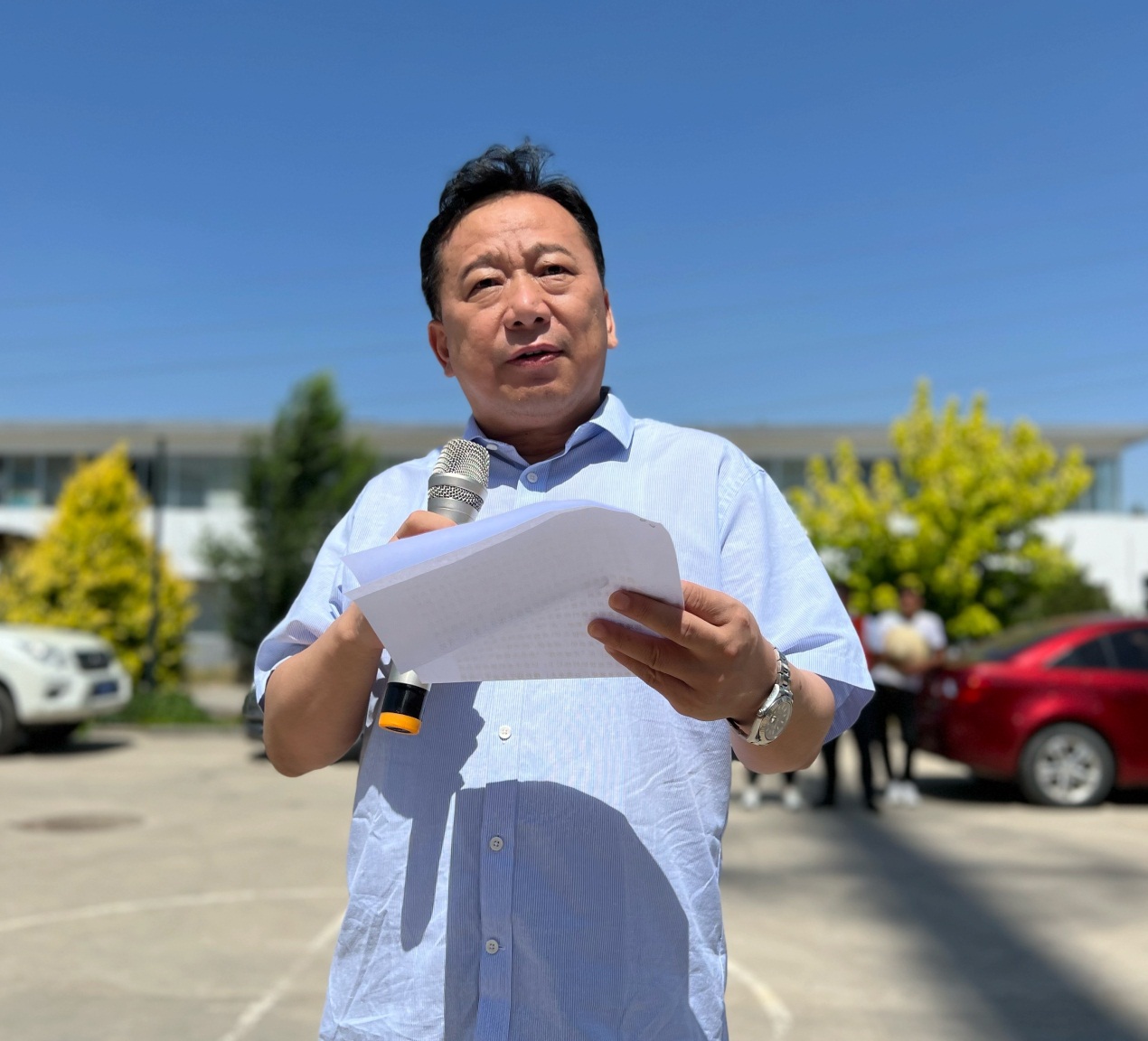 西安院举行“稳增长、促增长、保增长”劳动竞赛启动仪式，工会同步开展“夏送清凉”慰问活动(图1)